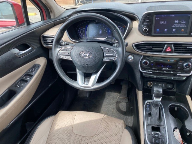 Hyundai Santa Fe Vehicle Full-screen Gallery Image 12