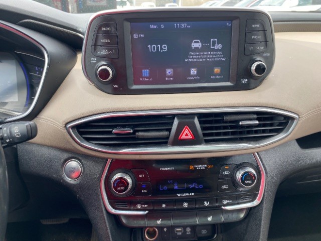 Hyundai Santa Fe Vehicle Full-screen Gallery Image 13