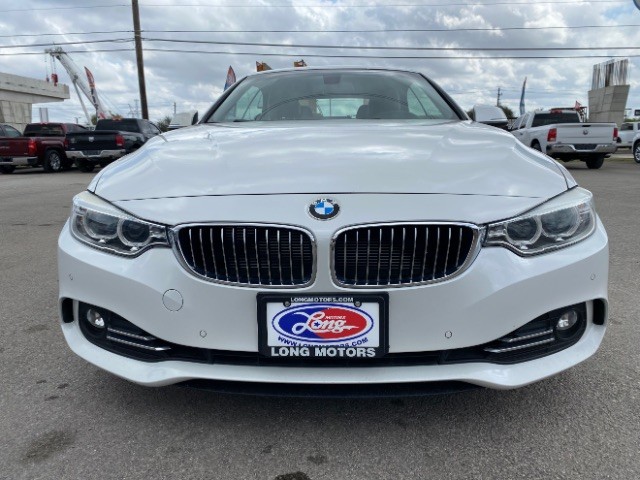 BMW 4 Series Vehicle Full-screen Gallery Image 02