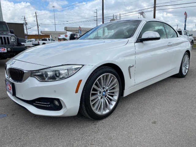 BMW 4 Series Vehicle Full-screen Gallery Image 03