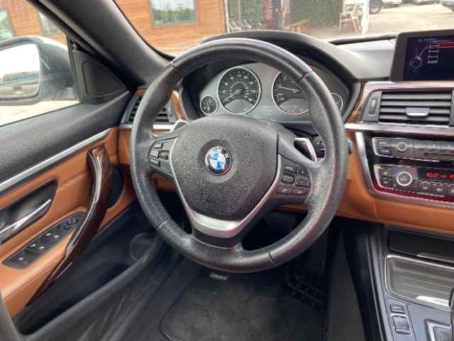 BMW 4 Series Vehicle Full-screen Gallery Image 16