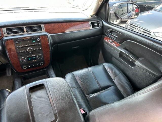 Chevrolet Avalanche Vehicle Full-screen Gallery Image 07