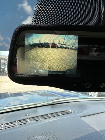 Chevrolet Avalanche Vehicle Full-screen Gallery Image 12