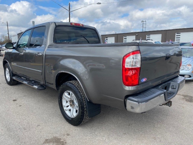 Toyota Tundra Vehicle Full-screen Gallery Image 04