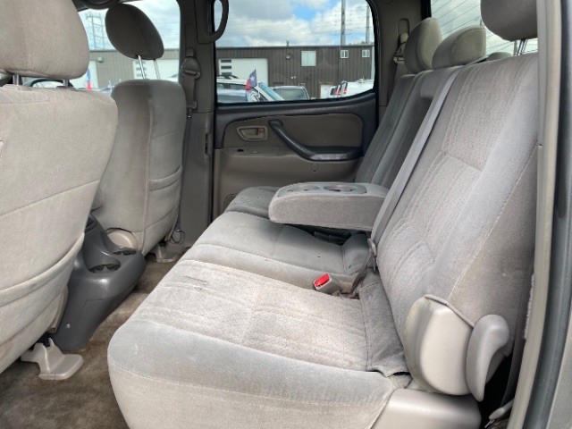 Toyota Tundra Vehicle Full-screen Gallery Image 07