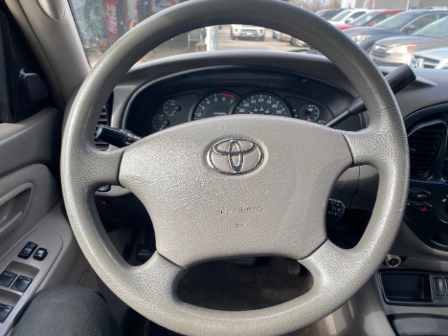 Toyota Tundra Vehicle Full-screen Gallery Image 13