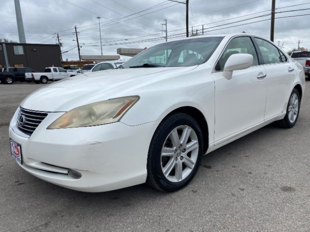 Lexus ES 350 Vehicle Full-screen Gallery Image 03