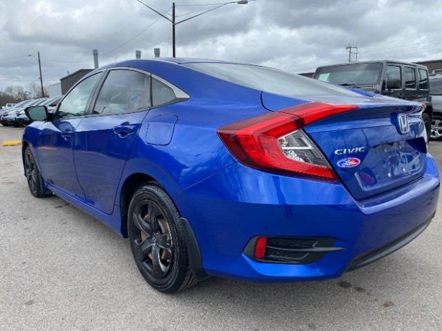 Honda Civic Sedan Vehicle Full-screen Gallery Image 04