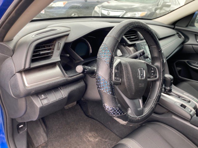 Honda Civic Sedan Vehicle Full-screen Gallery Image 09