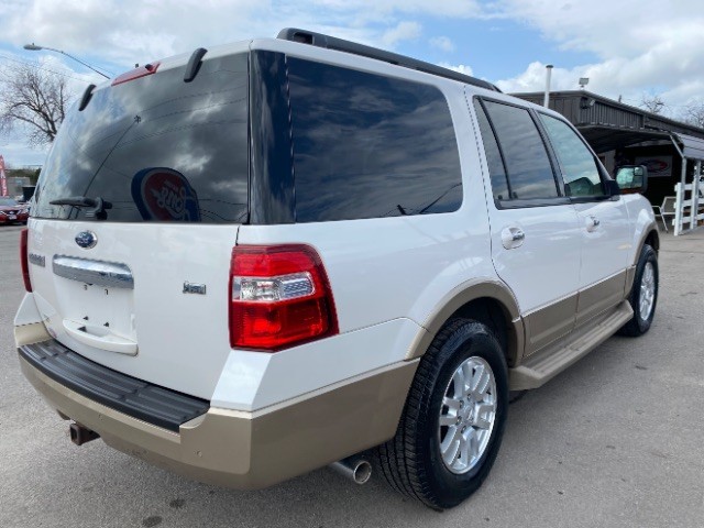 Ford Expedition Vehicle Full-screen Gallery Image 05