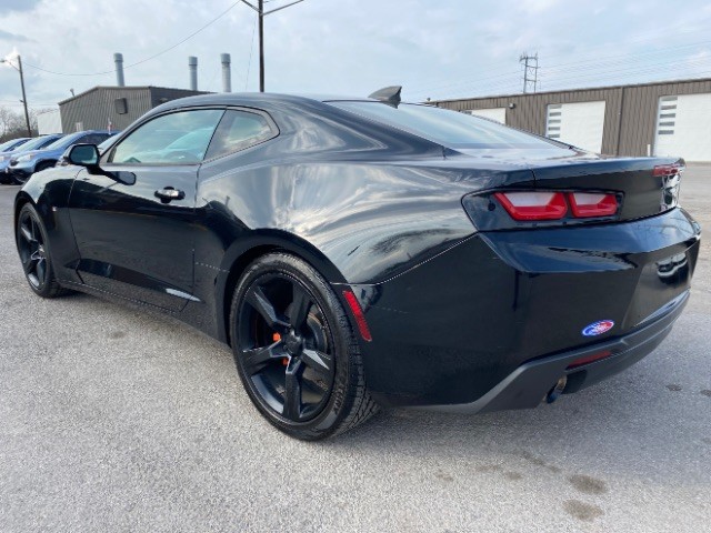 Chevrolet Camaro Vehicle Full-screen Gallery Image 04