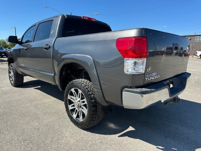 Toyota Tundra Vehicle Full-screen Gallery Image 05