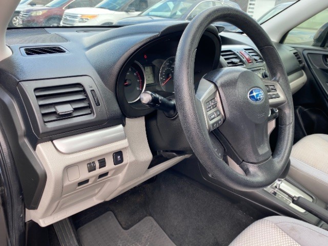 Subaru Forester Vehicle Full-screen Gallery Image 07