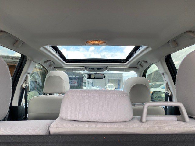 Subaru Forester Vehicle Full-screen Gallery Image 08