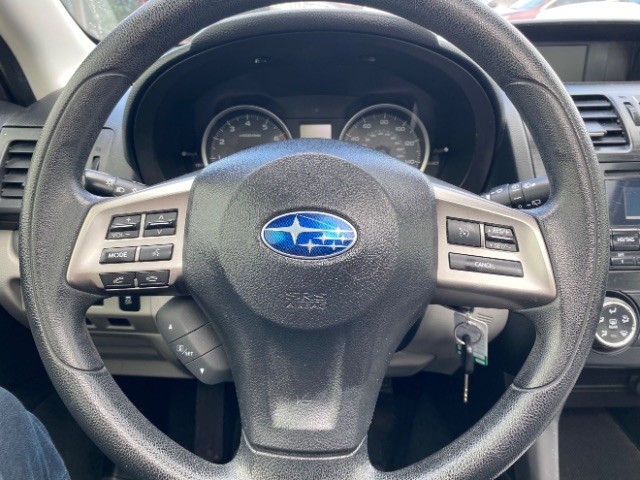 Subaru Forester Vehicle Full-screen Gallery Image 15