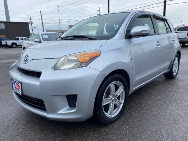 Scion xD Vehicle Full-screen Gallery Image 03