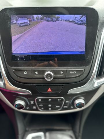 Chevrolet Equinox Vehicle Full-screen Gallery Image 11