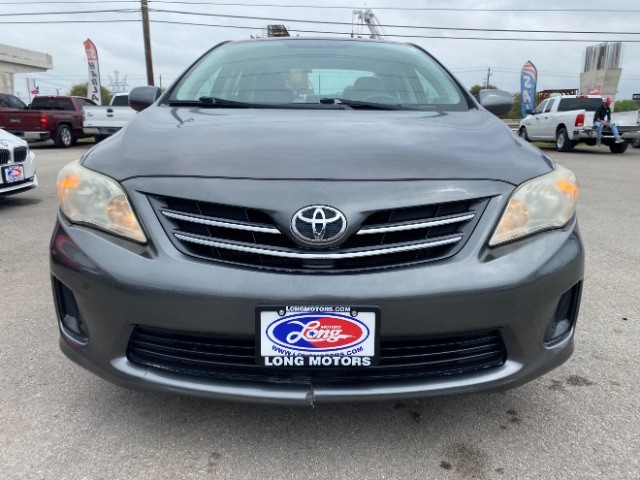 Toyota Corolla Vehicle Full-screen Gallery Image 02