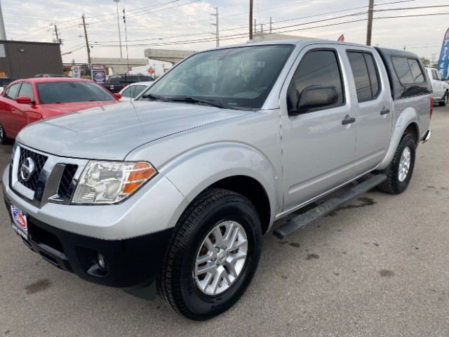 Nissan Frontier Vehicle Full-screen Gallery Image 03