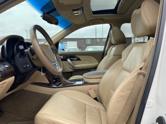 Acura MDX Vehicle Full-screen Gallery Image 09