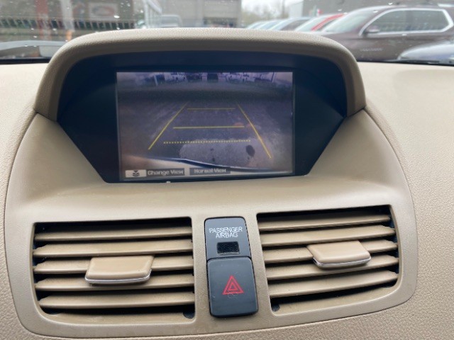 Acura MDX Vehicle Full-screen Gallery Image 14