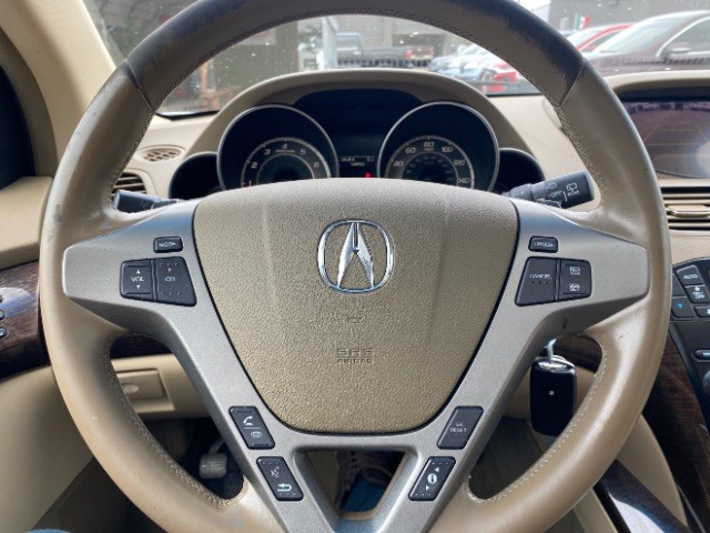 Acura MDX Vehicle Full-screen Gallery Image 15