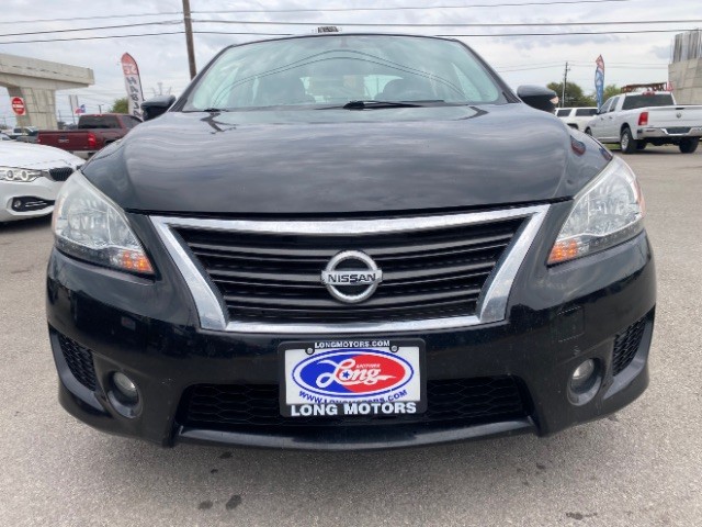 Nissan Sentra Vehicle Full-screen Gallery Image 02