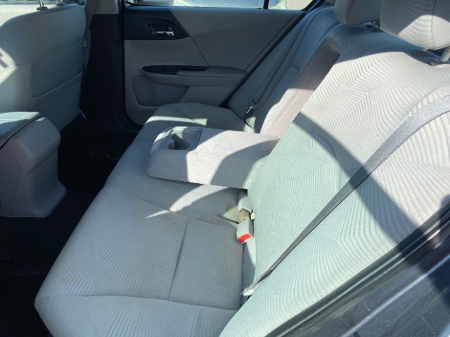 Honda Accord Sedan Vehicle Full-screen Gallery Image 07