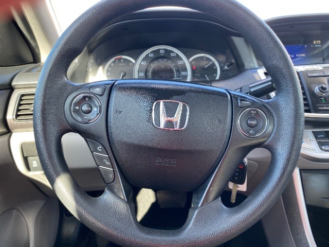 Honda Accord Sedan Vehicle Full-screen Gallery Image 13