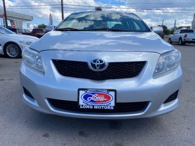 Toyota Corolla Vehicle Full-screen Gallery Image 02