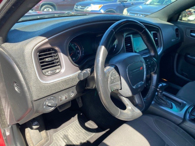 Dodge Charger Vehicle Full-screen Gallery Image 09