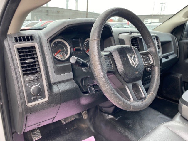 Ram 1500 Vehicle Full-screen Gallery Image 08