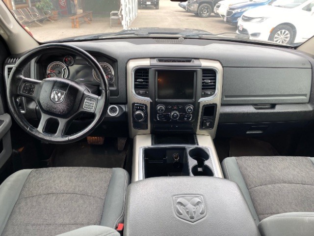 Ram 1500 Vehicle Full-screen Gallery Image 06