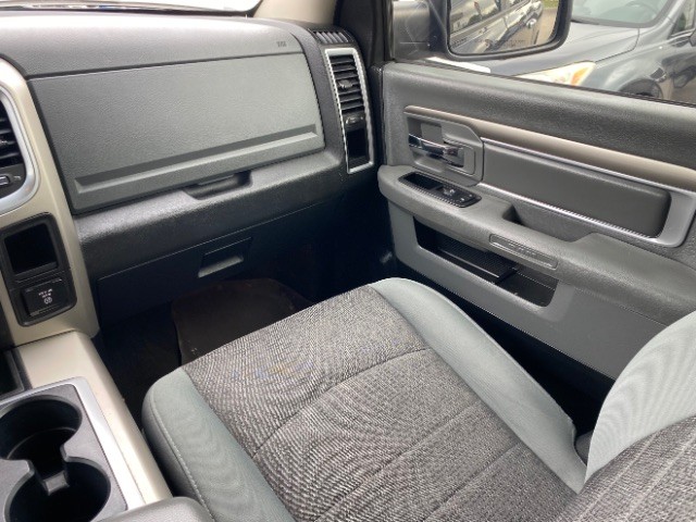 Ram 1500 Vehicle Full-screen Gallery Image 10