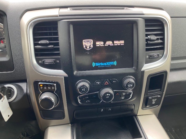 Ram 1500 Vehicle Full-screen Gallery Image 12
