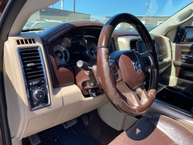 Ram 1500 Vehicle Full-screen Gallery Image 10