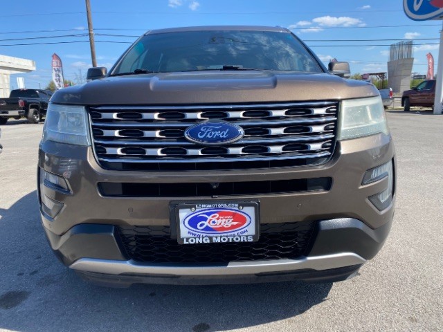 Ford Explorer Vehicle Full-screen Gallery Image 02