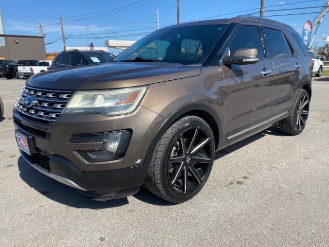 Ford Explorer Vehicle Full-screen Gallery Image 03