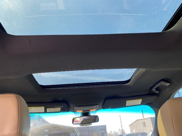 Ford Explorer Vehicle Full-screen Gallery Image 14