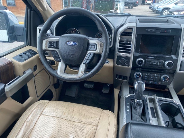 Ford F-150 Vehicle Full-screen Gallery Image 10