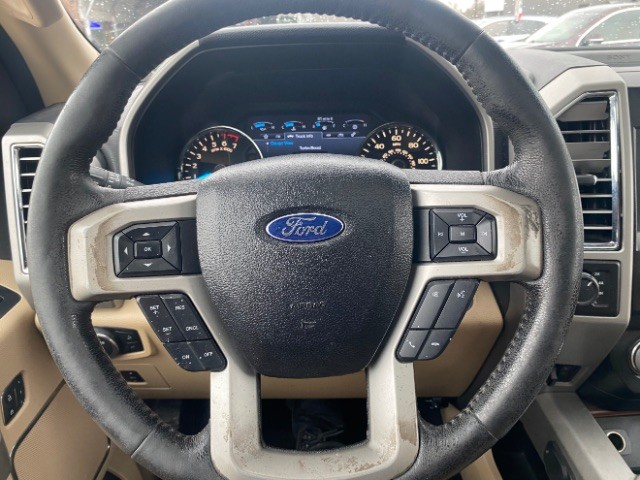 Ford F-150 Vehicle Full-screen Gallery Image 15