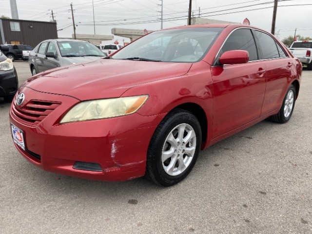 Toyota Camry Vehicle Full-screen Gallery Image 03