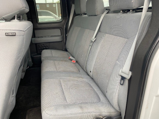 Ford F-150 Vehicle Full-screen Gallery Image 07