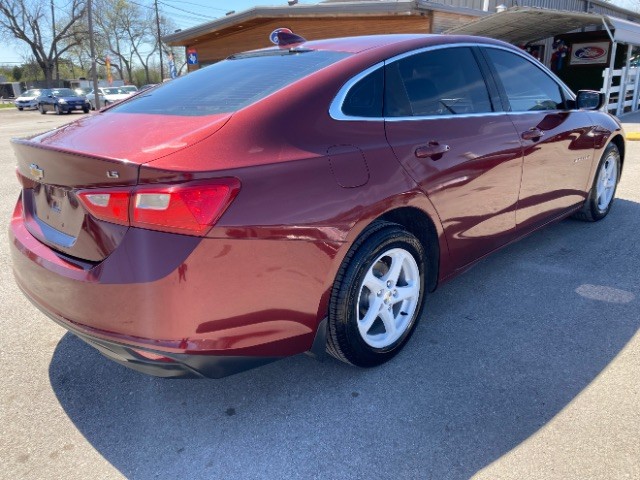 Chevrolet Malibu Vehicle Full-screen Gallery Image 05
