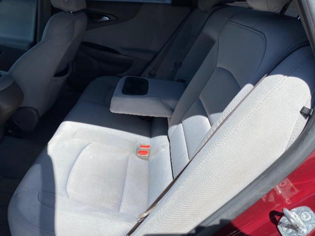 Chevrolet Malibu Vehicle Full-screen Gallery Image 07