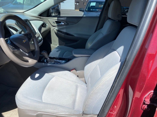 Chevrolet Malibu Vehicle Full-screen Gallery Image 08