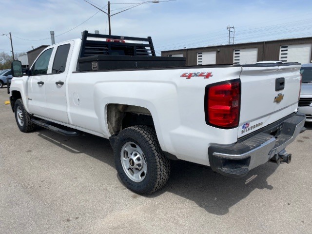 Chevrolet Silverado 2500HD Vehicle Full-screen Gallery Image 04