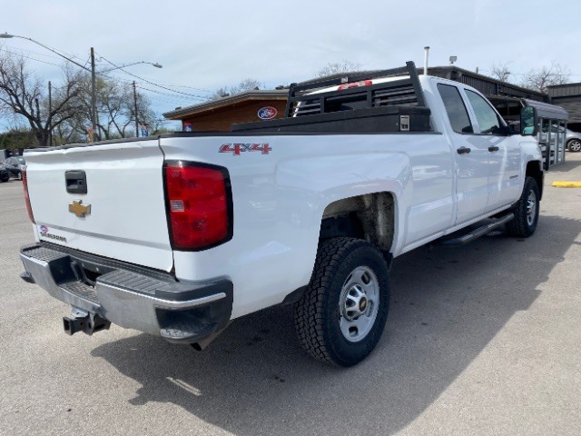 Chevrolet Silverado 2500HD Vehicle Full-screen Gallery Image 05
