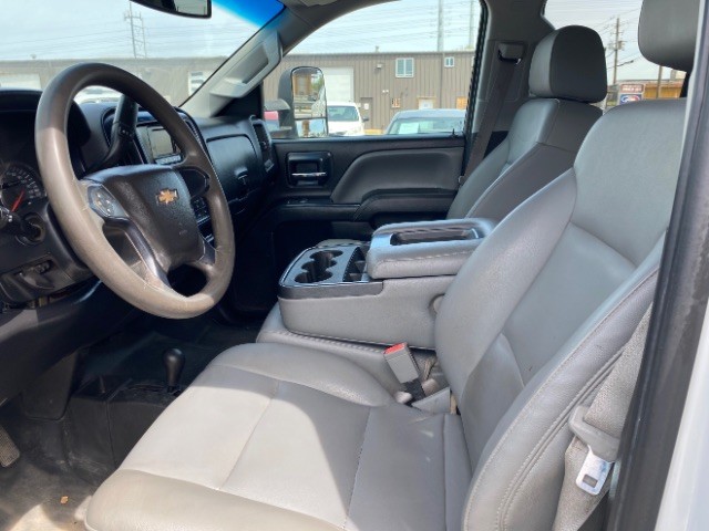 Chevrolet Silverado 2500HD Vehicle Full-screen Gallery Image 08