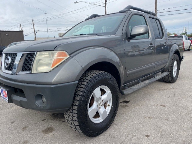Nissan Frontier 2WD Vehicle Full-screen Gallery Image 03
